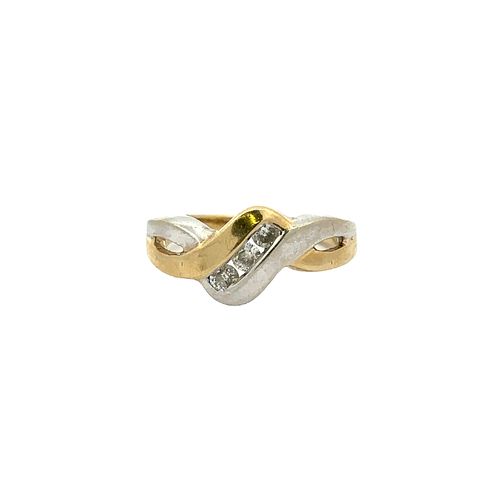 Two tones 14k Gold Ring with Diamonds