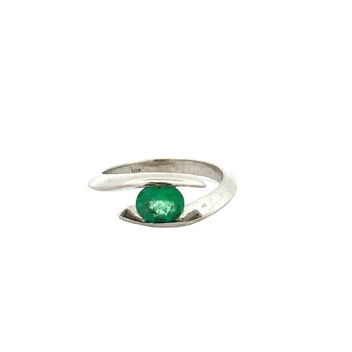 18k white Gold with Emerald