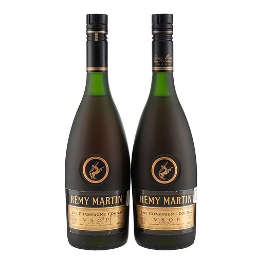 Rémy Martin. V.S.O.P. Fine Champagne. Cognac. France. Piezas: 2. En presentación de 700 ml.