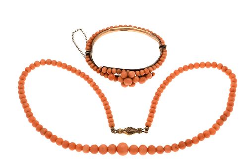 2-piece coral set, with coral balls 9.3 - 4.7 mm and coral boutons 6.7 - 3 mm, salmon pink, necklace