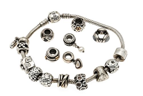 Pandora bracelet silver 925/000 with 16 charms, 20 cm , 64,8 g