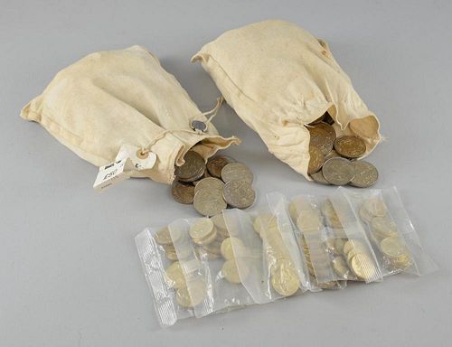 Collection of ﾣ2 coins, and 1977 crowns,