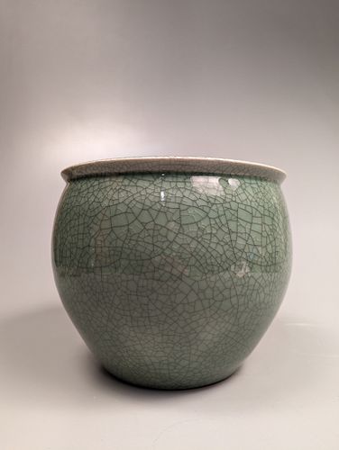 Qing-Style Crackle Celadon Porcelain Fishbowl/Pot