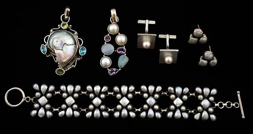Modern silver and pearl set jewellery, including a bracelet, pendants set with amethyst peridot and blue topaz and a pair of 