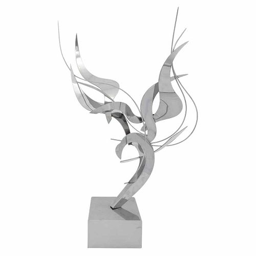LEONARDO NIERMAN, Sin título, Firmada, Escultura en acero inoxidable III / VI, 103.5x35.5x67cm, Certificado, PROPIEDAD MORTON PRÉSTAMOS