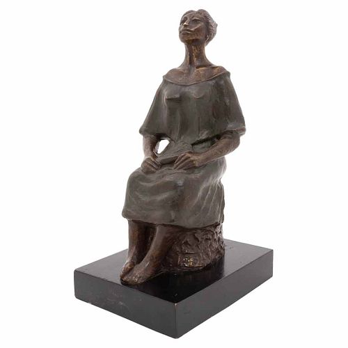 JOSÉ CHÁVEZ MORADO, Sin título, Firmada y fechada 81, Escultura en bronce en base de madera, 38 x 18.7 x 22.5 cm medidas totales