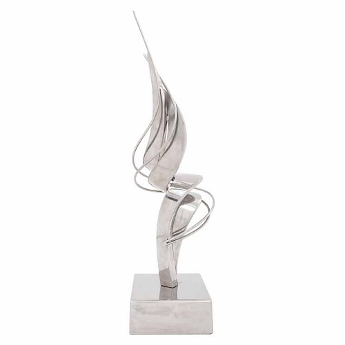 LEONARDO NIERMAN, Flama de la esperanza, Firmada, Escultura en acero inoxidable II / XII, 63 x 15 x 13 cm