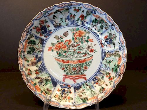 ANTIQUE Chinese Doucai plus Wucai flower plate, Kangxi peiod. 17th Century, 8 1/2 diameter