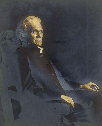 Hilsdorf, Theodor
Portrait Stefan George. OPhotographie (Silbergelatine). 1928. Bildmaß ca 16,5 x 20 cm (23 x 30,5 cm).