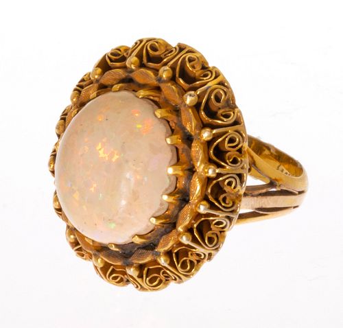 Opal & 14kt Yellow Gold Filigree Ring, 15.5g Size: 7.5