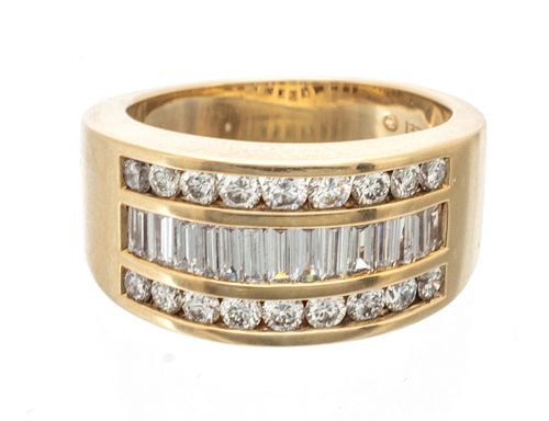 14Kt Yellow Gold & Diamond Band Ring, 9.9g Size: 6.5