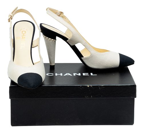 Chanel Escarpins Noir Women's Pumps, 1 Pair Size: 39.5
