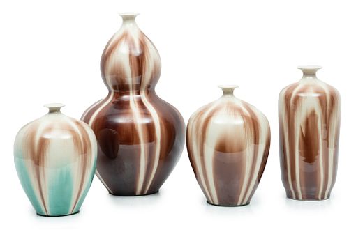 Chinese Hard-paste Porcelain Bud Vase Grouping 21st C., 4 pcs