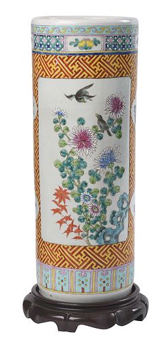 Chinese Famille Rose Porcelain Umbrella Stand