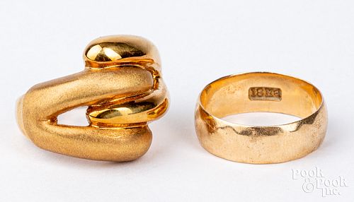 Two 18K gold rings