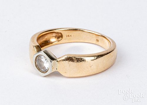 14K two tone gold and diamond ring