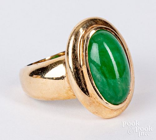 14K gold and jade ring