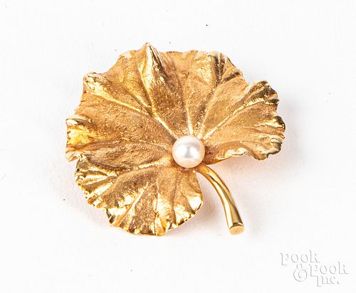 14K gold and pearl brooch