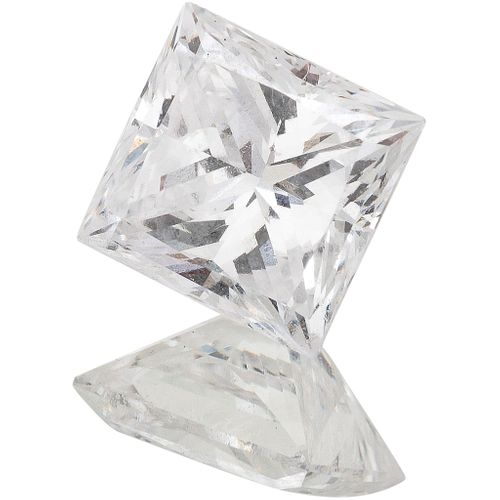 DIAMANTE CERTIFICADO GIA SIN MONTAR. Un diamante corte princess ~1.04 ct Claridad: VVS1 Color: D