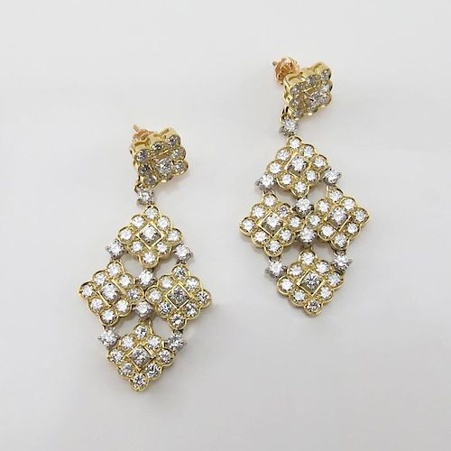 Approx. 10.0 Carat TW Round Brilliant Cut Diamond and 18 Karat Yellow Gold Chandelier Earrings