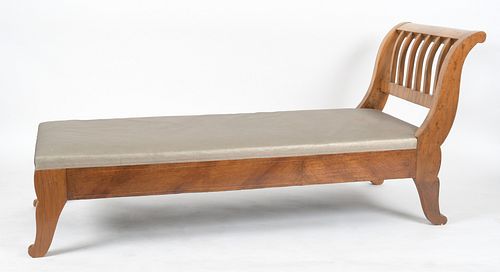 Neoclassical Inlaid Walnut Chaise Lounge