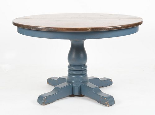 Country Style Circular Pedestal Dining Table