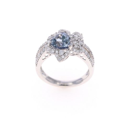 Art Nouveau Sapphire & VS2 Diamond Platinum Ring