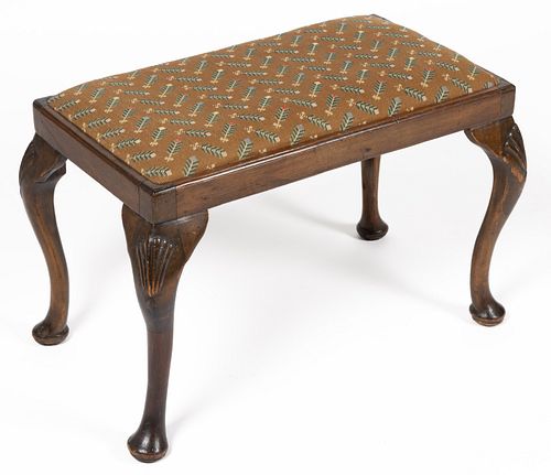QUEEN ANNE-STYLE CARVED MAHOGANY DRESSING STOOL 