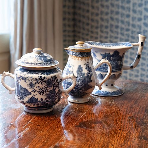 Group of Three Chinese Export Blue and White Porcelain Wares