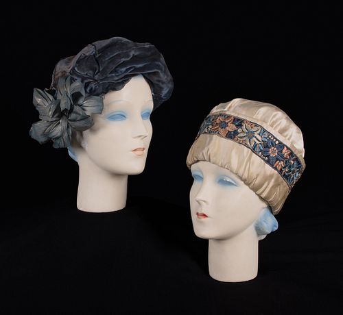 ONE CLOCHE & ONE TURBAN STYLE HAT, LATE 1910s
