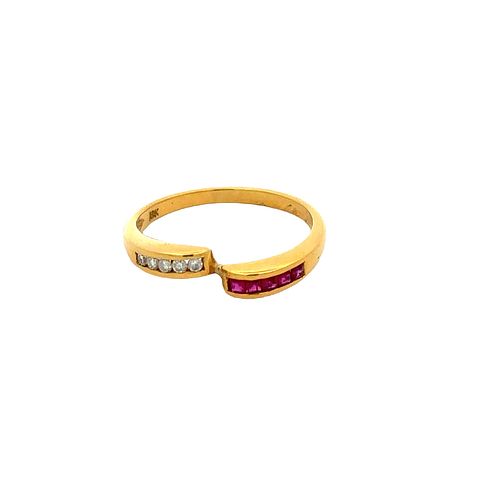 Toi et moi 18k Gold Ring with Rubies and Diamonds
