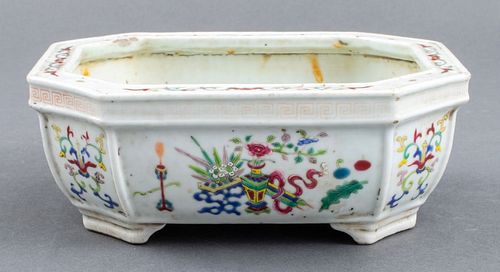 Chinese Export Polychrome Planter