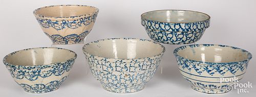 Five blue and white spongeware bowls, 19th c.