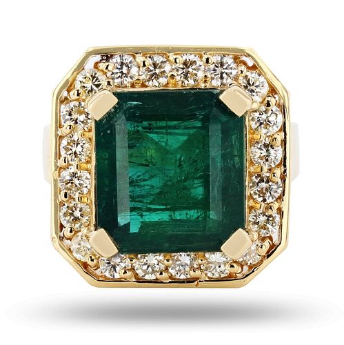 8.45ct Emerald and 1.15ctw Diamond 18K Yellow Gold