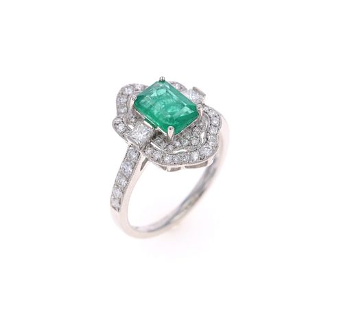 1.51 cts Emerald VS Diamond Platinum Ring