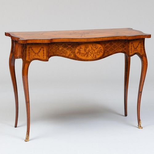 Fine George III Satinwood and Rosewood Marquetry Serpentine-Front Table, Attributed to John Cobb, in the French Taste 