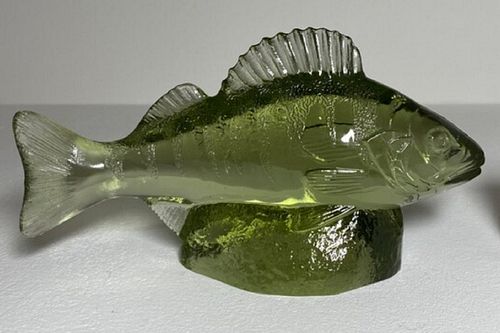 Kosta Boda Svenskt Glas  Signed Greenish Tone color Sweden Glass Art Figurine by Paul Hoff for WWF Fish. 