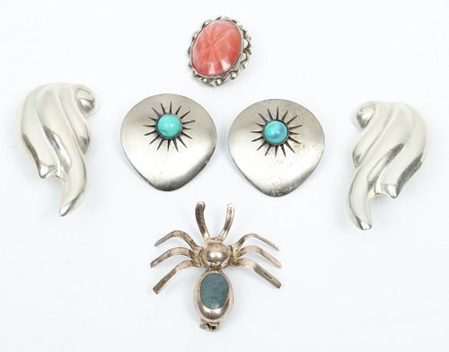 Earrings (2 Pairs), Brooches (2) 6 pcs