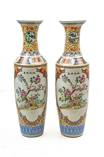 Chinese Palace-Size Porcelain Vases, 21st C., The Return Of Spring, H 50'' Dia. 14'' 1 Pair