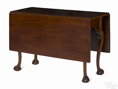 Pennsylvania Chippendale mahogany drop leaf dining table, ca. 1770, with ball and claw feet