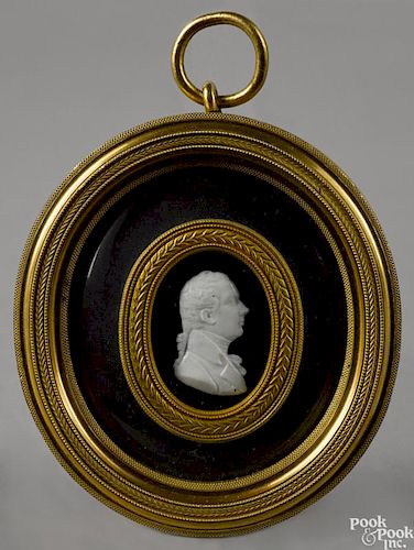 English profile portrait, early 19th c., possibly William Pitt, housed in gilt bronze locket