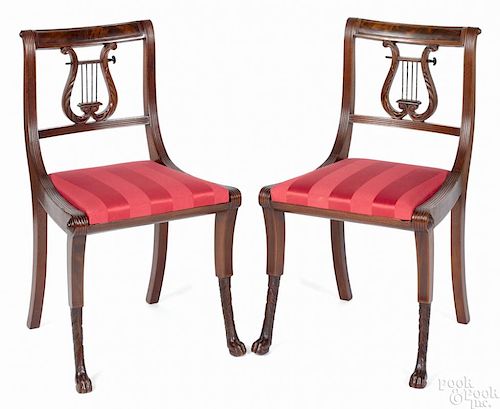 Pair of New York Federal mahogany dining chairs, ca. 1820, in the manner of Duncan Phyfe
