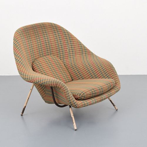 Early Eero Saarinen WOMB Chair