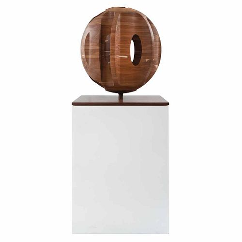 FERNANDO PACHECO, Tzalam 4, Firmada, Escultura tallada en madera de tzalam en base de madera, 158x70x40cm medidas totales, Certificado