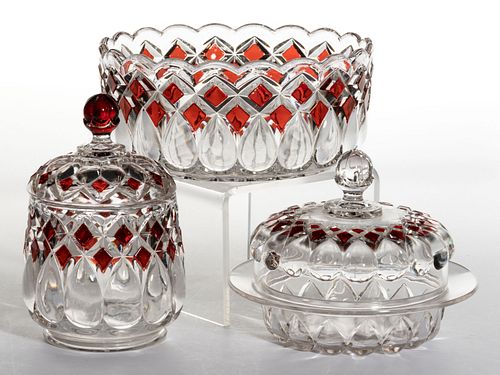 ART / TEARDROP AND DIAMOND BLOCK - RUBY-STAINED TABLE ARTICLES, LOT OF THREE
