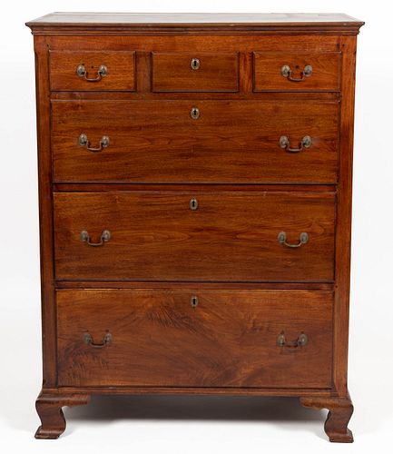 PENNSYLVANIA CHIPPENDALE WALNUT SEMI-HIGH CHEST OF DRAWERS