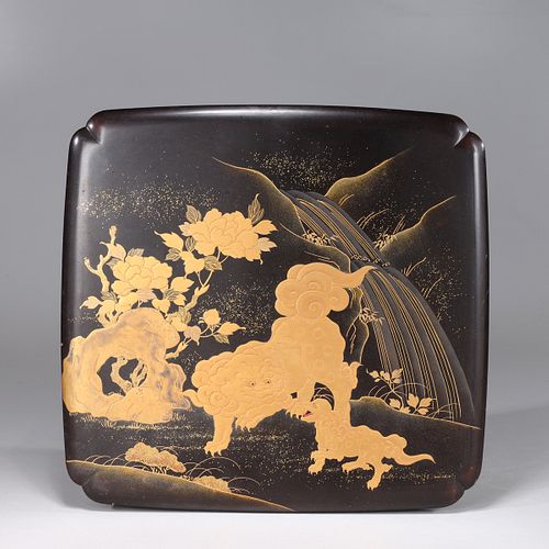 Very Fine Large Antique Japanese Lacquered Box