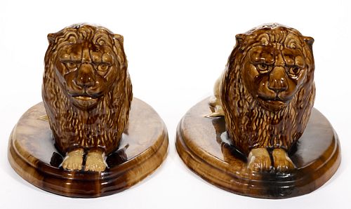 OHIO YELLOWWARE ROCKINGHAM-GLAZED POTTERY PAIR OF FIGURAL LIONS