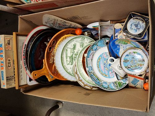 2 BXS NY WORLDS FAIR ITEMS 1965- PLATES TRAYS, GAME, ASH TRAYS, FIGURINES ETC