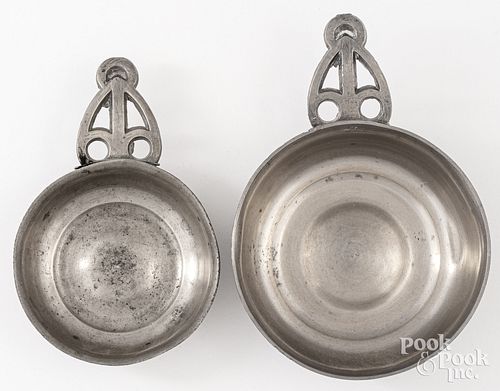 Two American pewter porringers, mid 19th c.